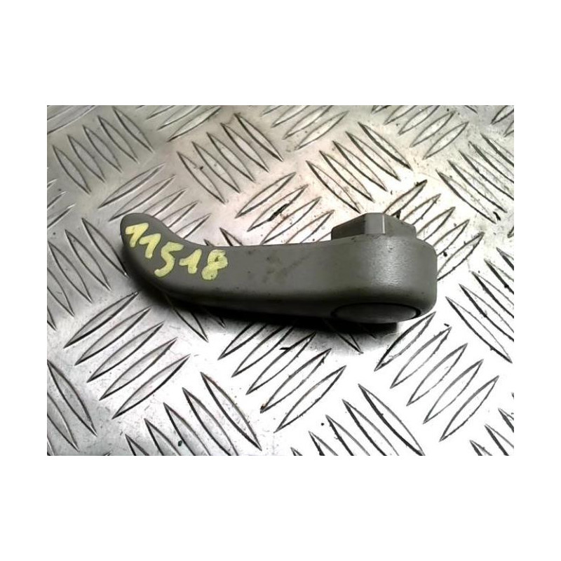 Manivelle de leve vitre RENAULT TWINGO 1 PHASE 3 d’occasion