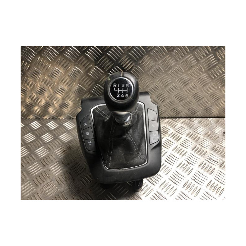 Levier de vitesses FORD FOCUS 4 PHASE 1 d’occasion
