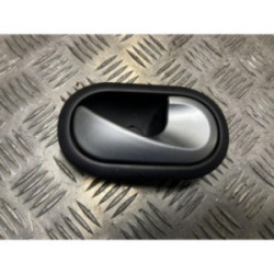 Poignee interieur arriere droit RENAULT CLIO 3 PHASE 1 d’occasion