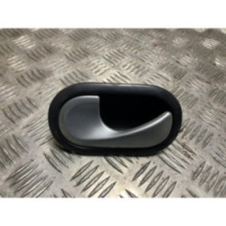 Poignee interieur avant gauche RENAULT CLIO 3 PHASE 1 d’occasion