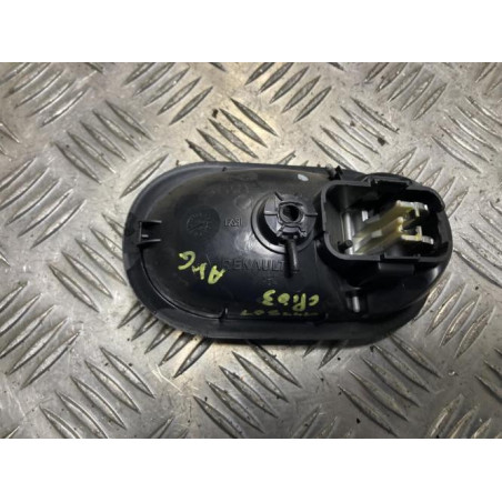 Poignee interieur avant gauche RENAULT CLIO 3 PHASE 1 d’occasion