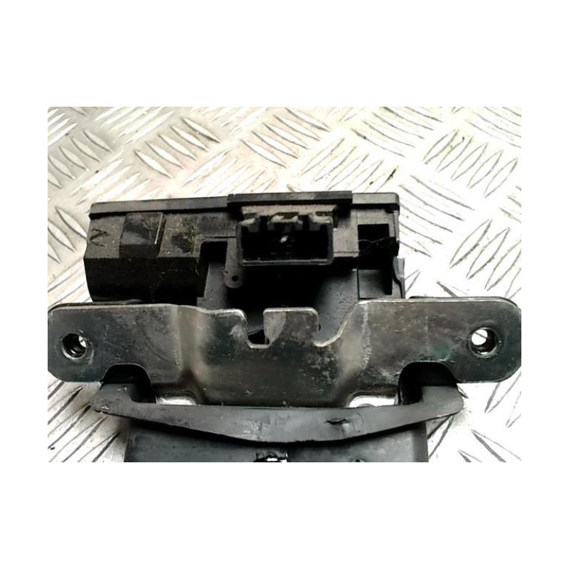 Serrure de hayon FORD FIESTA 6 PHASE 1 d’occasion