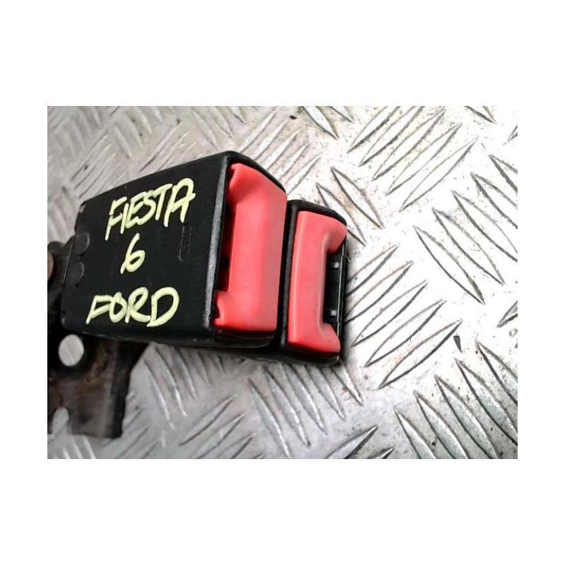 Attache ceinture arriere droit FORD FIESTA 6 PHASE 1 d’occasion