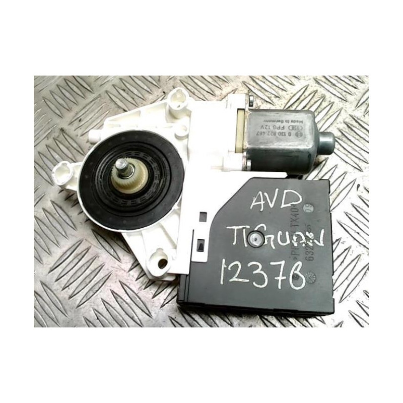 Moteur leve vitre avant droit VOLKSWAGEN TIGUAN 1 PHASE 1 d’occasion