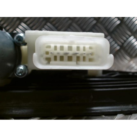 Leve vitre electrique avant gauche RENAULT CLIO 5 PHASE 1 d’occasion