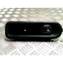 Interrupteur de leve vitre avant droit RENAULT TWINGO 2 PHASE 2 d’occasion