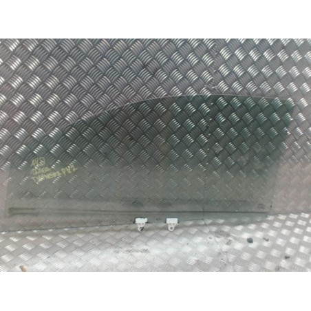 Vitre avant droit RENAULT TWINGO 2 PHASE 2 d’occasion