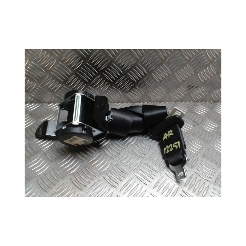 Ceinture arriere centrale MINI MINI 2 R60 COUNTRYMAN BREAK d’occasion