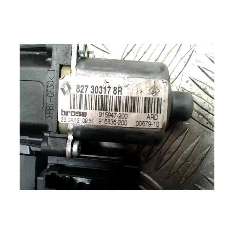 Moteur leve vitre arriere droit RENAULT SCENIC 3 PHASE 2 d’occasion