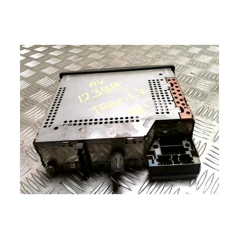 Autoradio d'origine RENAULT TRAFIC 2 PHASE 1 d’occasion