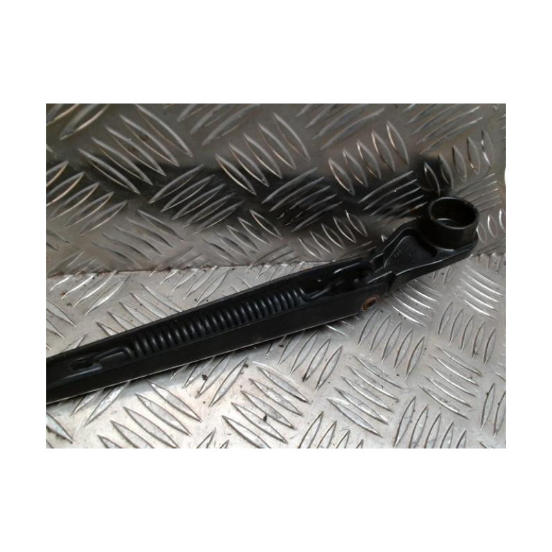 Bras essuie glace avant droit RENAULT SCENIC 3 PHASE 1 d’occasion