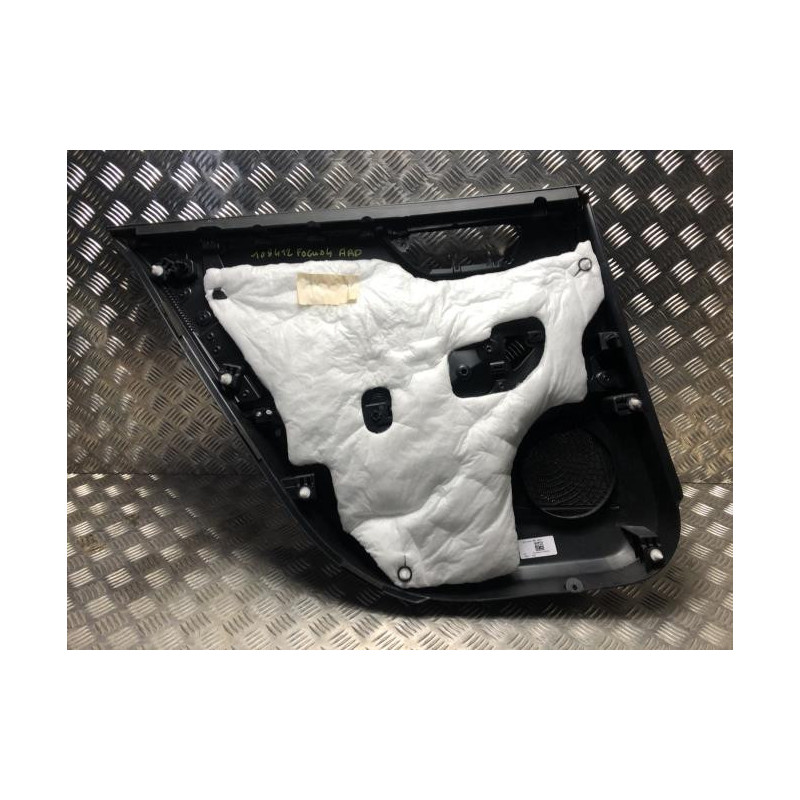 Panneau de porte arriere droit FORD FOCUS 4 PHASE 1 d’occasion