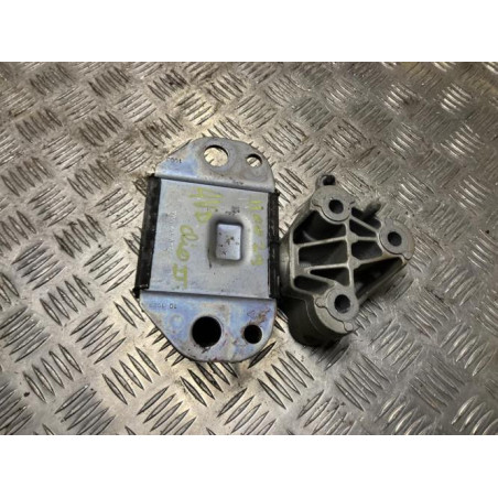 Support moteur droit RENAULT CLIO 2 CAMPUS PHASE 2 d’occasion