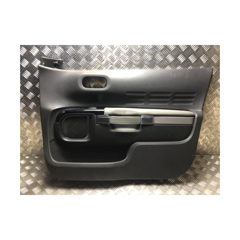 Panneau de porte avant droit CITROEN C4 CACTUS d’occasion
