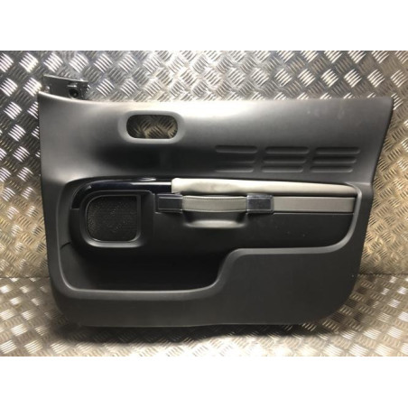 Panneau de porte avant droit CITROEN C4 CACTUS d’occasion