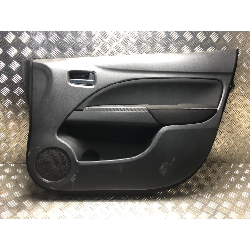 Panneau de porte avant droit MITSUBISHI SPACE STAR 3 PHASE 3 d’occasion