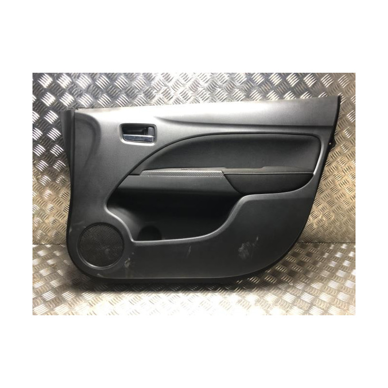 Panneau de porte avant droit MITSUBISHI SPACE STAR 3 PHASE 3 d’occasion