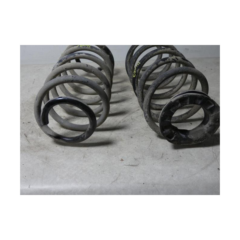 Ressort de suspension arriere PEUGEOT 107 PHASE 1 d’occasion