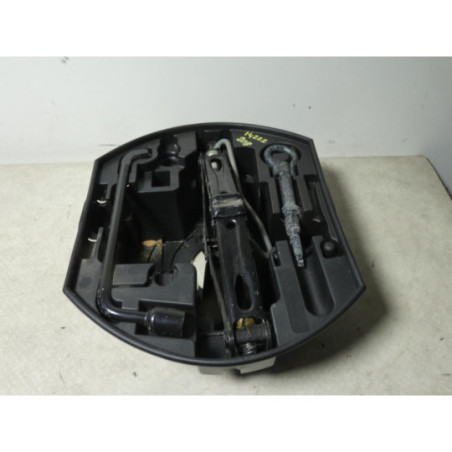 Cric (Ensemble depannage) PEUGEOT 208 1 PHASE 1 d’occasion