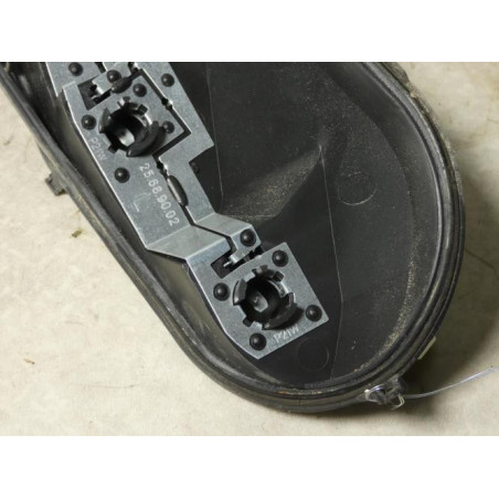 Platine feu arriere gauche PEUGEOT 107 PHASE 1 d’occasion