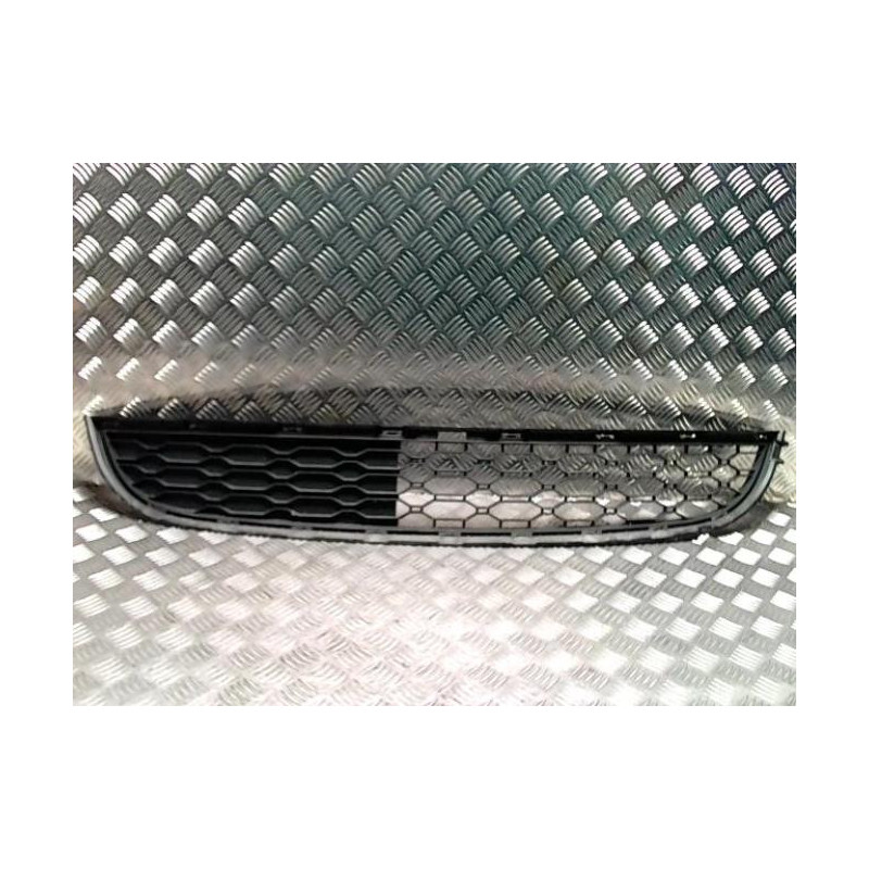 Grille de pare choc RENAULT TWINGO 2 PHASE 2 d’occasion