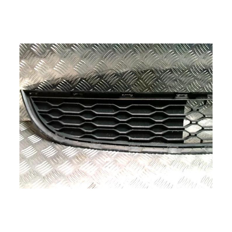 Grille de pare choc RENAULT TWINGO 2 PHASE 2 d’occasion