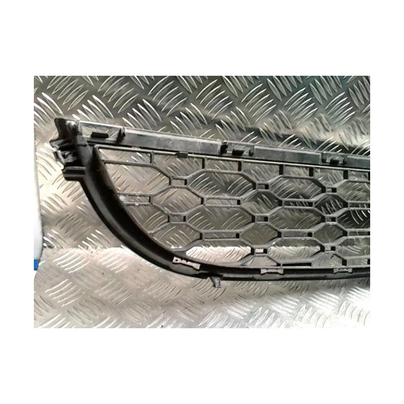 Grille de pare choc RENAULT TWINGO 2 PHASE 2 d’occasion