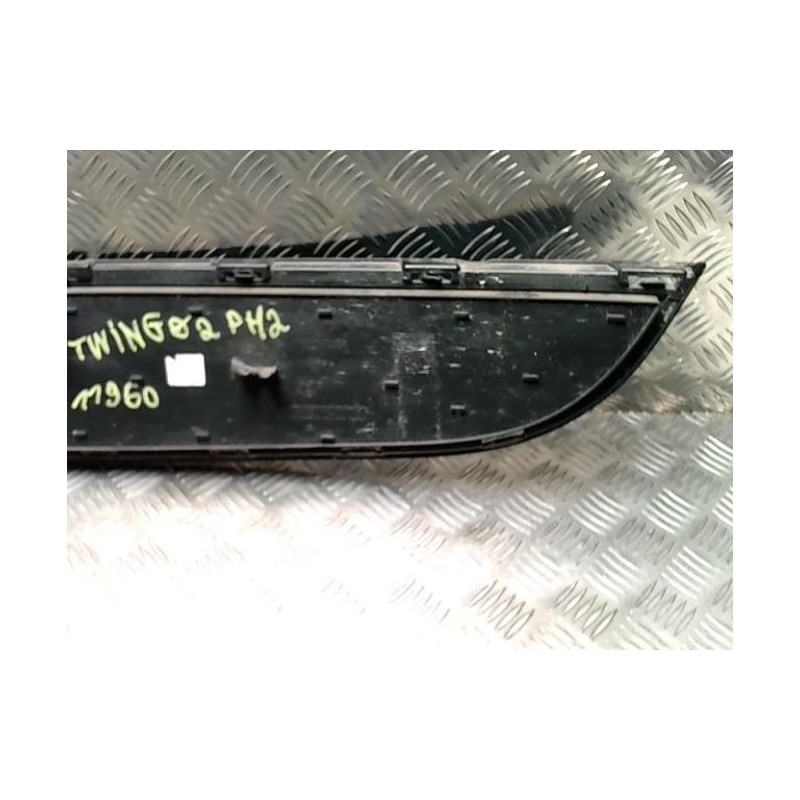 Grille de pare choc RENAULT TWINGO 2 PHASE 2 d’occasion