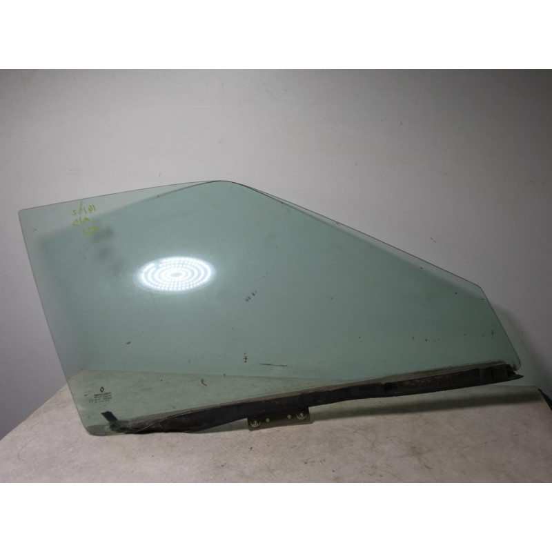 Vitre avant droit RENAULT R21 PHASE 2 d’occasion
