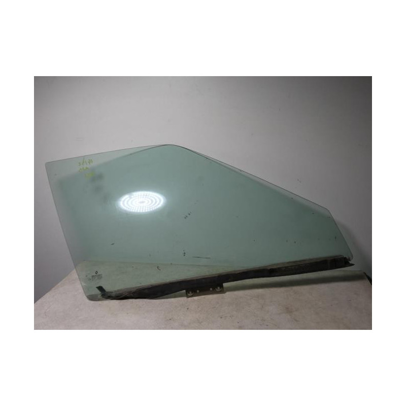 Vitre avant droit RENAULT R21 PHASE 2 d’occasion