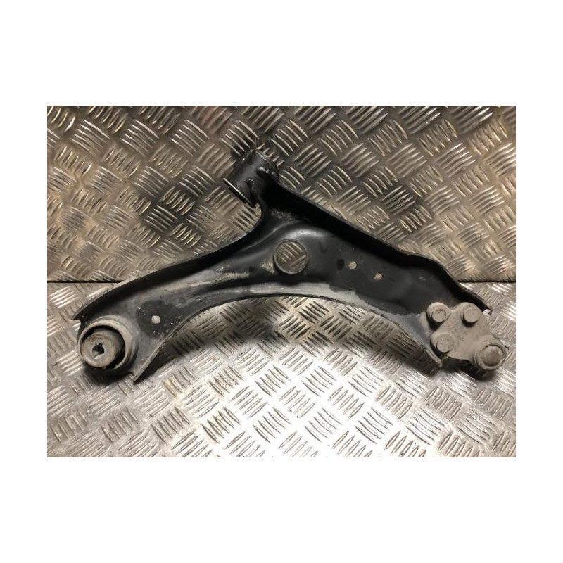 Triangle avant gauche FORD FOCUS 4 PHASE 1 d’occasion