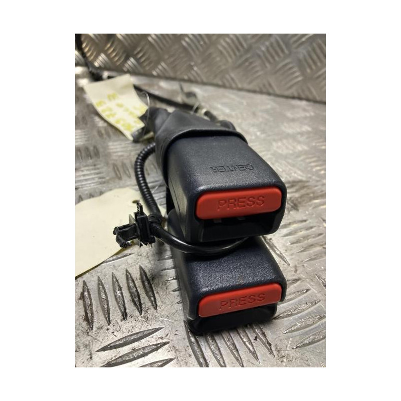 Attache ceinture arriere gauche MITSUBISHI SPACE STAR 3 PHASE 3 d’occasion