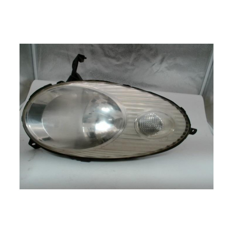 Optique avant principal droit (feux)(phare) NISSAN MICRA 3 PHASE 1 d’occasion