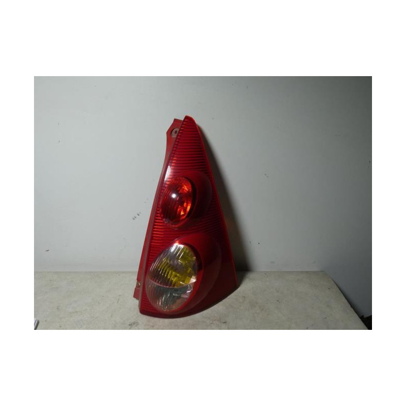 Feu arriere principal droit (feux) PEUGEOT 107 PHASE 1 d’occasion
