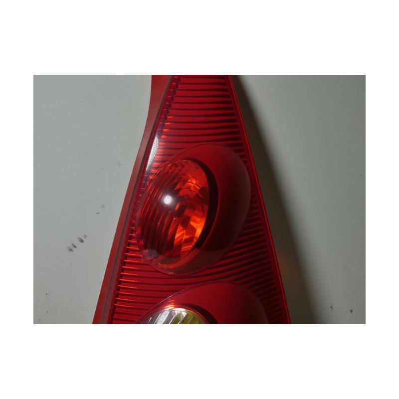 Feu arriere principal droit (feux) PEUGEOT 107 PHASE 1 d’occasion