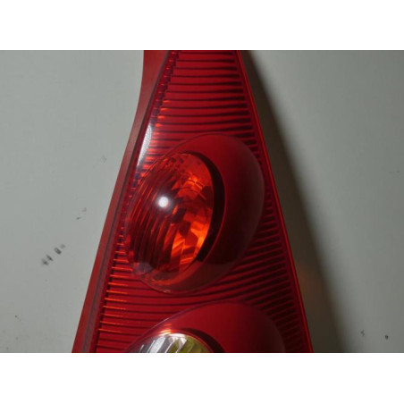 Feu arriere principal droit (feux) PEUGEOT 107 PHASE 1 d’occasion