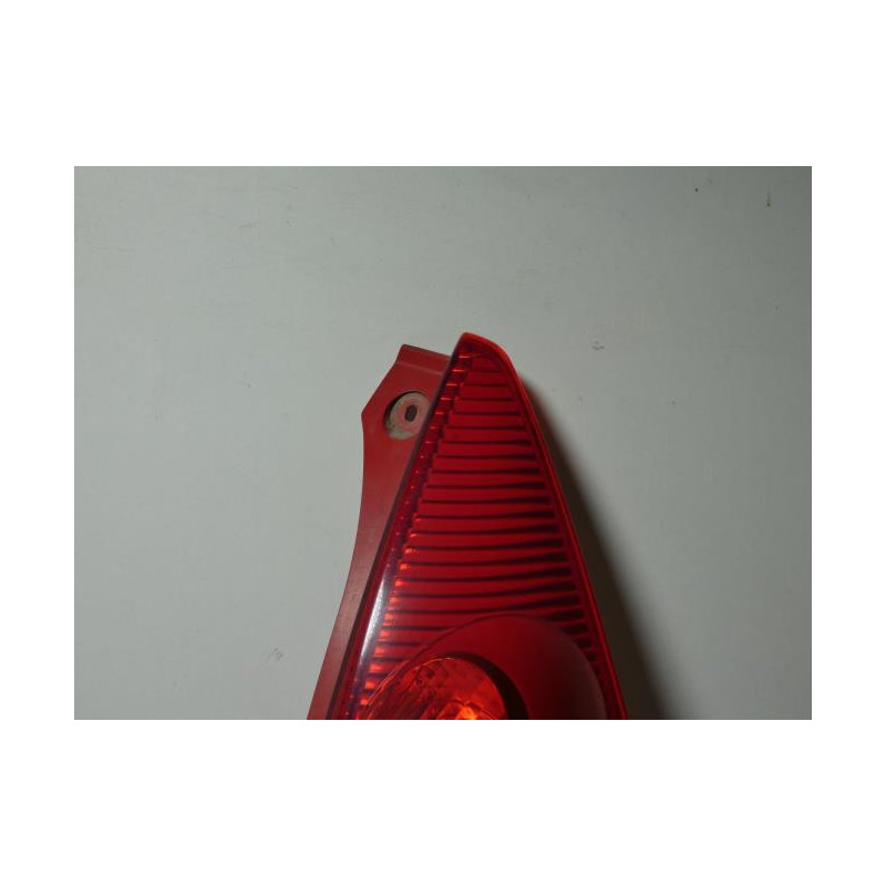 Feu arriere principal droit (feux) PEUGEOT 107 PHASE 1 d’occasion