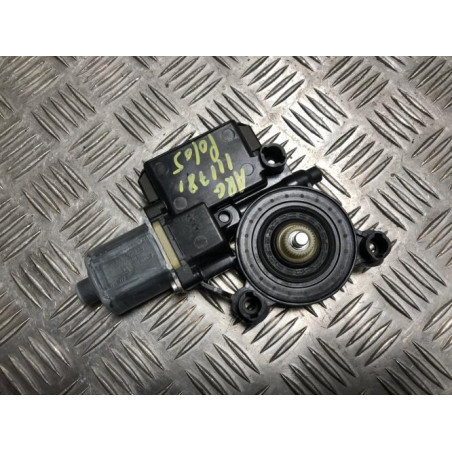 Moteur leve vitre arriere gauche VOLKSWAGEN POLO 5 PHASE 1 d’occasion