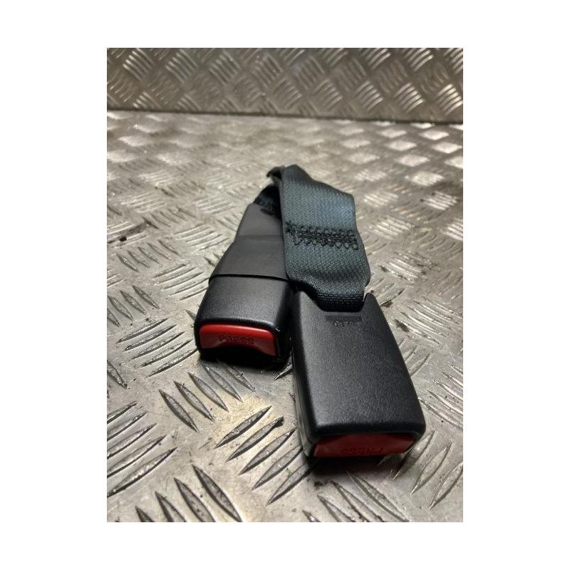 Attache ceinture arriere droit MAZDA CX7 PHASE 2 d’occasion
