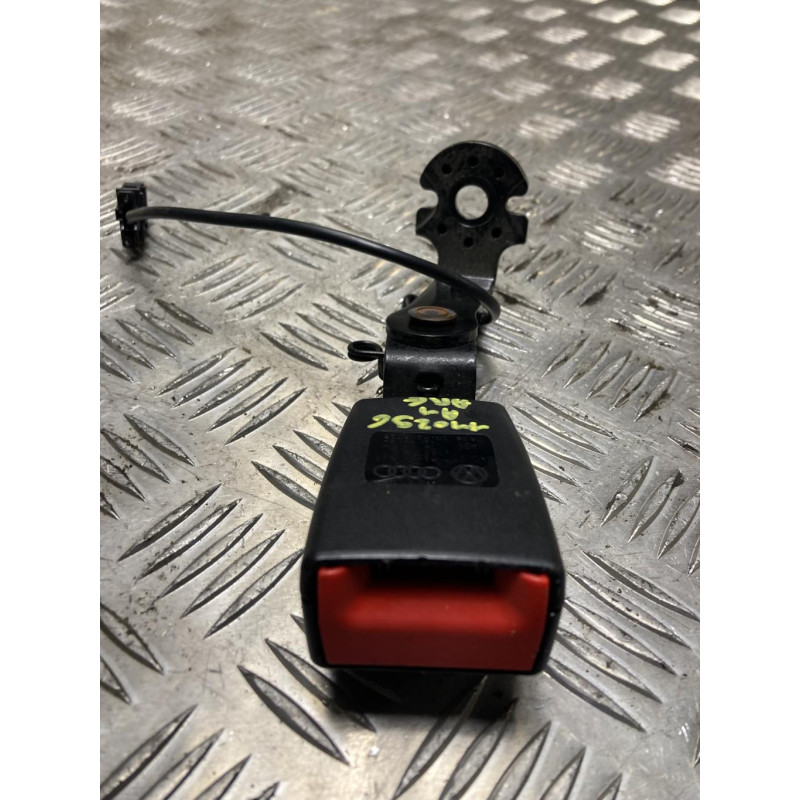 Attache ceinture arriere gauche AUDI A1 1 PHASE 1 d’occasion