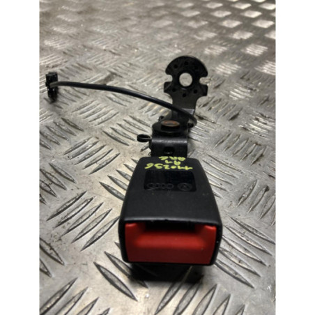 Attache ceinture arriere gauche AUDI A1 1 PHASE 1 d’occasion