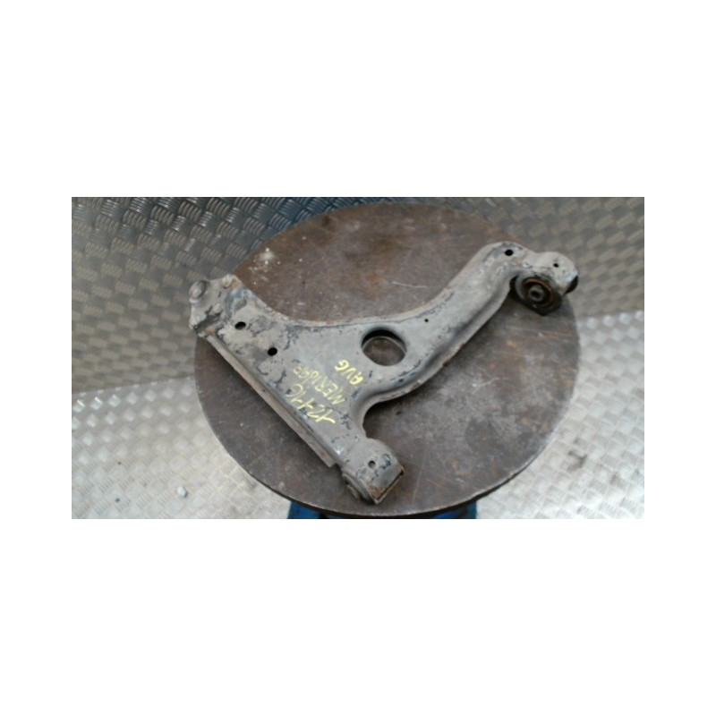 Triangle avant gauche OPEL MERIVA B PHASE 1 d’occasion