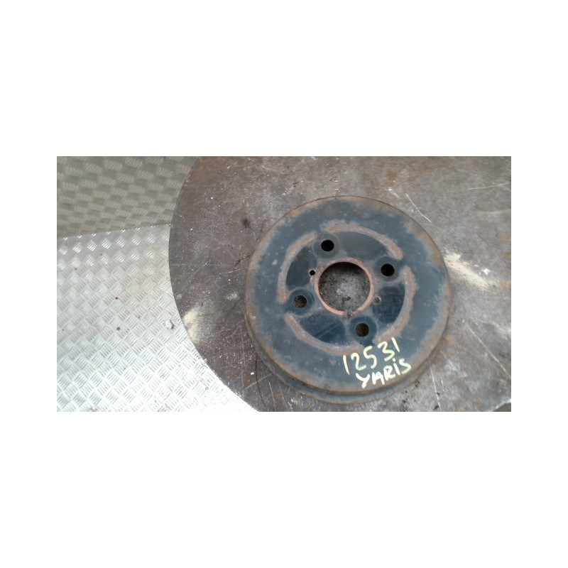Tambour arriere gauche TOYOTA YARIS 2 PHASE 2 d’occasion