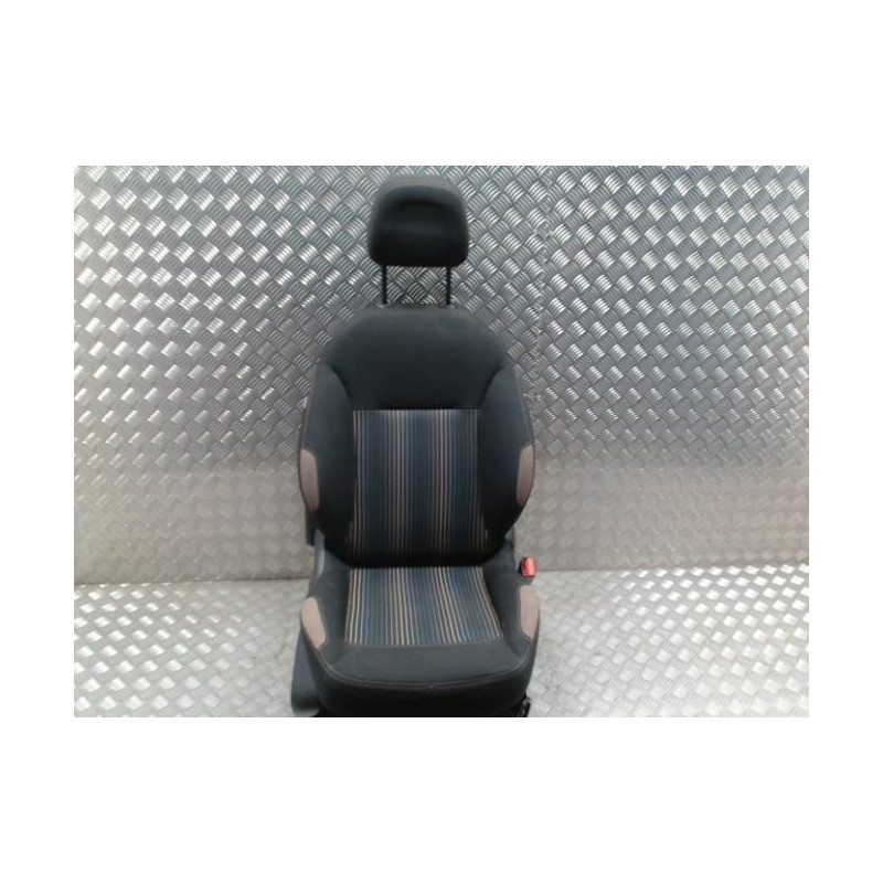Siege avant droit PEUGEOT 208 1 PHASE 1 d’occasion
