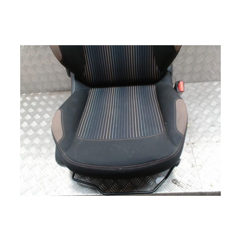 Siege avant droit PEUGEOT 208 1 PHASE 1 d’occasion