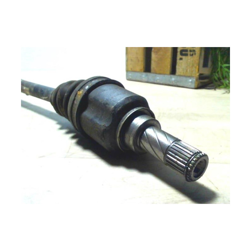 Cardan gauche (transmission) RENAULT CLIO 4 PHASE 1 d’occasion