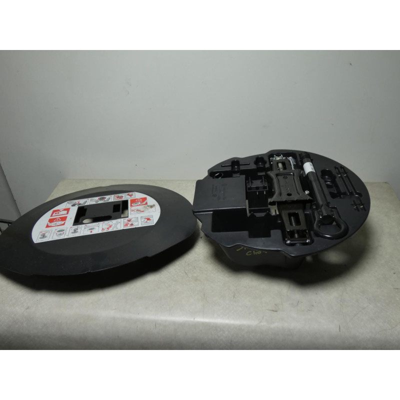 Cric (Ensemble depannage) RENAULT CLIO 4 PHASE 1 d’occasion