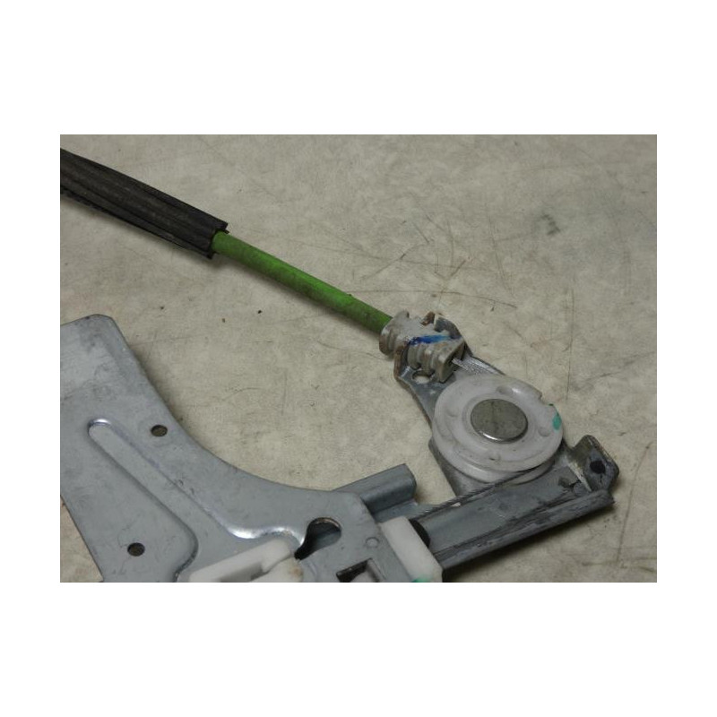 Leve vitre electrique avant droit PEUGEOT 307 PHASE 2 d’occasion