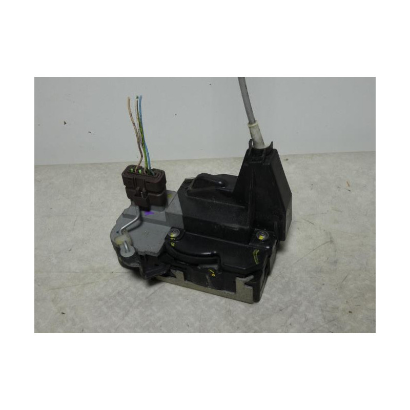 Serrure avant droit PEUGEOT 307 PHASE 2 d’occasion