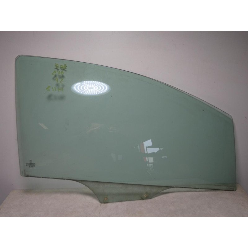Vitre avant droit PEUGEOT 307 PHASE 2 d’occasion